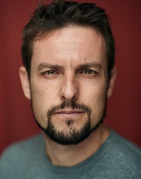 Albert Garcés as David