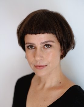 Crista Alfaiate as Génio, Vaz da Vaca e Oliveira / Xerazade