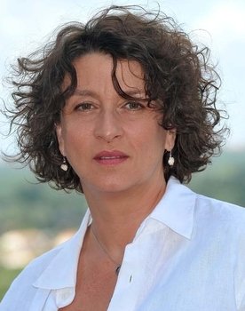 Noémie Lvovsky as Sam