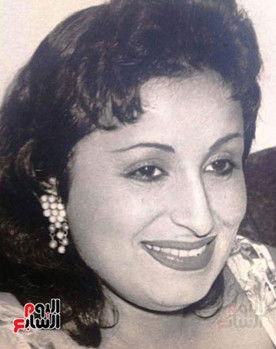 Souad Mohamed (سعاد محمد) as 