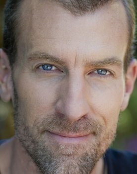 Marti Matulis as Apparition (uncredited)