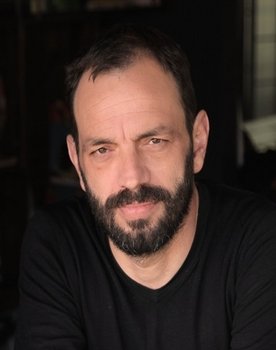 Edon Rizvanolli as Man in woods