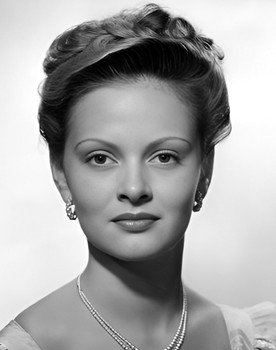 Daun Kennedy as June Bailey