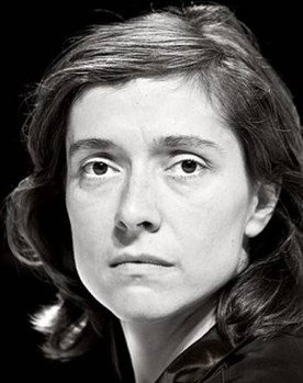 Sara De Roo as Vrouwelijke ondervrager