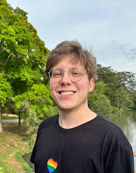 Pedro Bertozzi as Himself