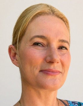 Minty Lewis as Eileen (voice)