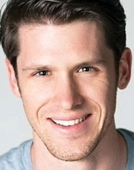 Ryan Larson as Earl Atlas