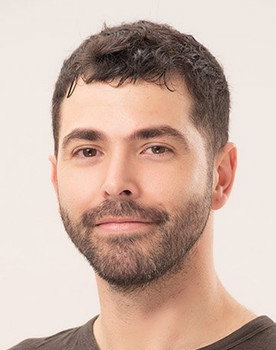 Nazareno Casero as Daniel "Dani" Caccavella