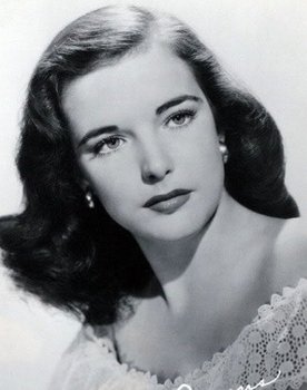 Cathy Downs as Hope Novak