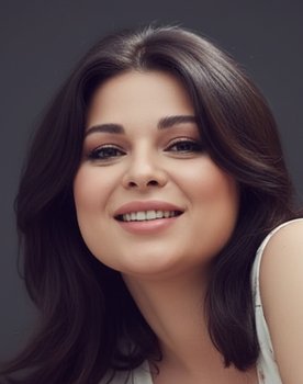 Meral Banu as Dansöz