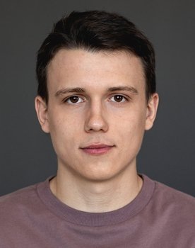 Юрий Чуш as Сева