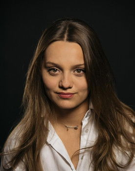 Lidija Penić Grgaš as Marcela (segment "Rođendan")