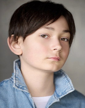 Wade Soldini as Arthur
