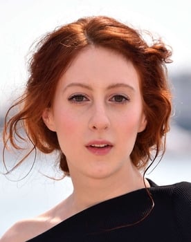 Roxane Duran as Agnès