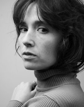 Laure Filiu as Zoé (voice)