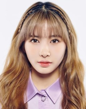 Dolly Zhang as Contestant