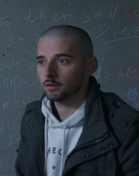 Enzo Vacher as Virgile