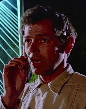 Burnell Tucker as Pilot