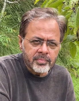 Dadhi Pandey as Avdesh Kumar