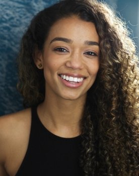 Francisca Cromwell as Erica