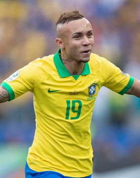 Everton Cebolinha as Himself