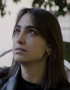 Ana Arévalo as La chica de negro