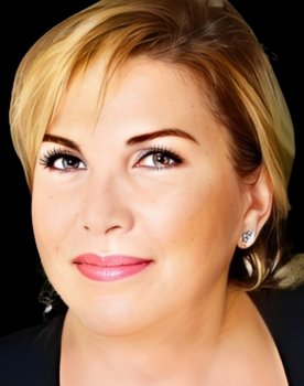 Gül Onat as 