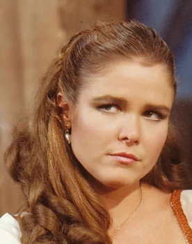 Desireé Vignolli as Doroteia