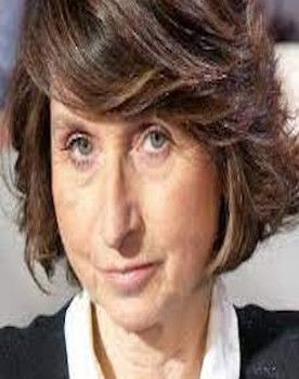 Dominique Missika as Historienne Auteur