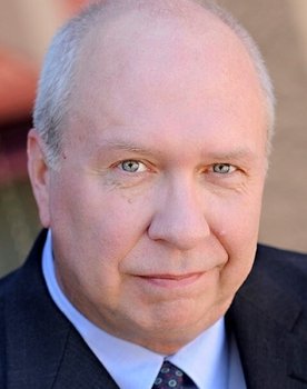 Darryl Cox as Frank