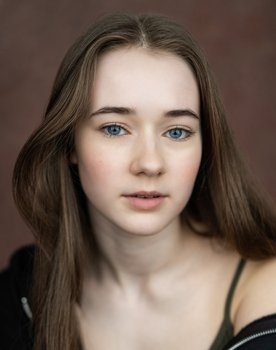 Daisy Sequerra as Posy Fossil