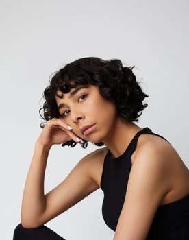 Gilda Mercado as Roberta