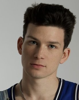 Pau Canivell as 