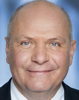 Søren Gade as himself