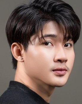 Hengly Kim as Hengly