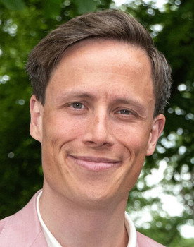 Emil Gukild as Marcus