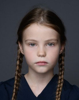 Ekaterina Paklina as Дочь