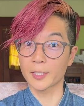 Mach Tony Kobayashi as Kabuto (voice)