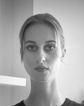 Nasstasja Borratynska-Jelly as Max