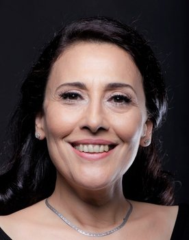 Julia Kassar as Mother