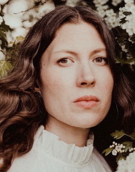 Alela Diane as Guitare, Voix