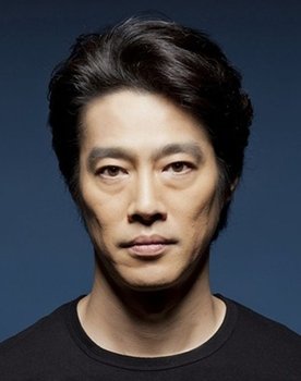 Shinichi Tsutsumi as Keisuke Niijima