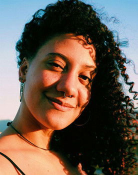 Priscila Martinho as a moça