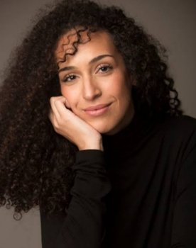 Aline Deluna as 