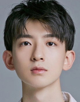 Yuan Ruohang as Xiao Zhong