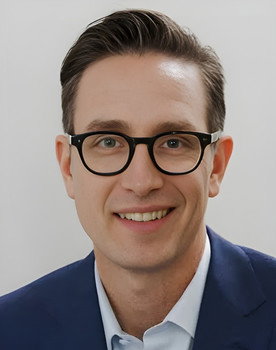 Dan Riskin as Self - Evolutionary Biologist