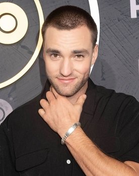 James Jackson as Matt