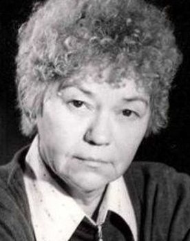 Erzsi Pápai