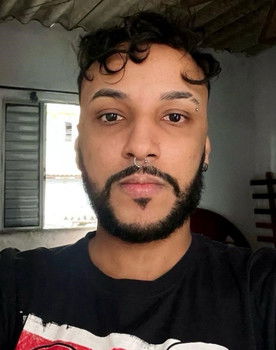 Samuel Luiz as Himself