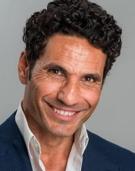 Óscar Higares as Self - Contestant